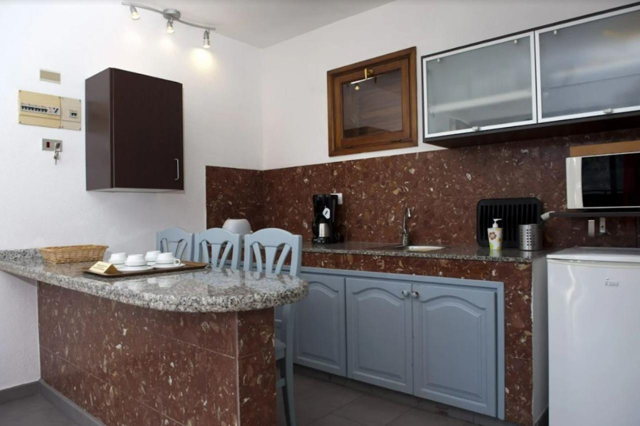Apartamentos Miriam Пуерто Рико Екстериор снимка